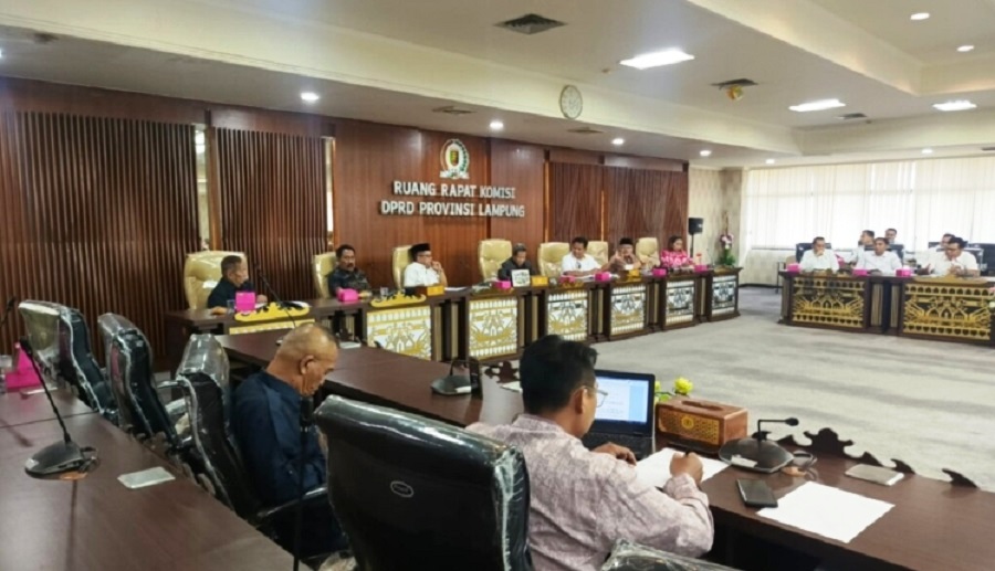 Komisi-I-DPRD-Lampung-Rapat-Dengar-Pendapat
