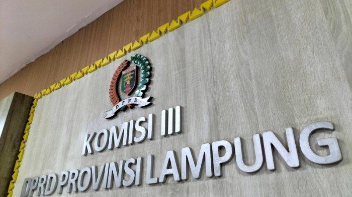 Papan-Nama-Komisi-II-DPRD-Lampung